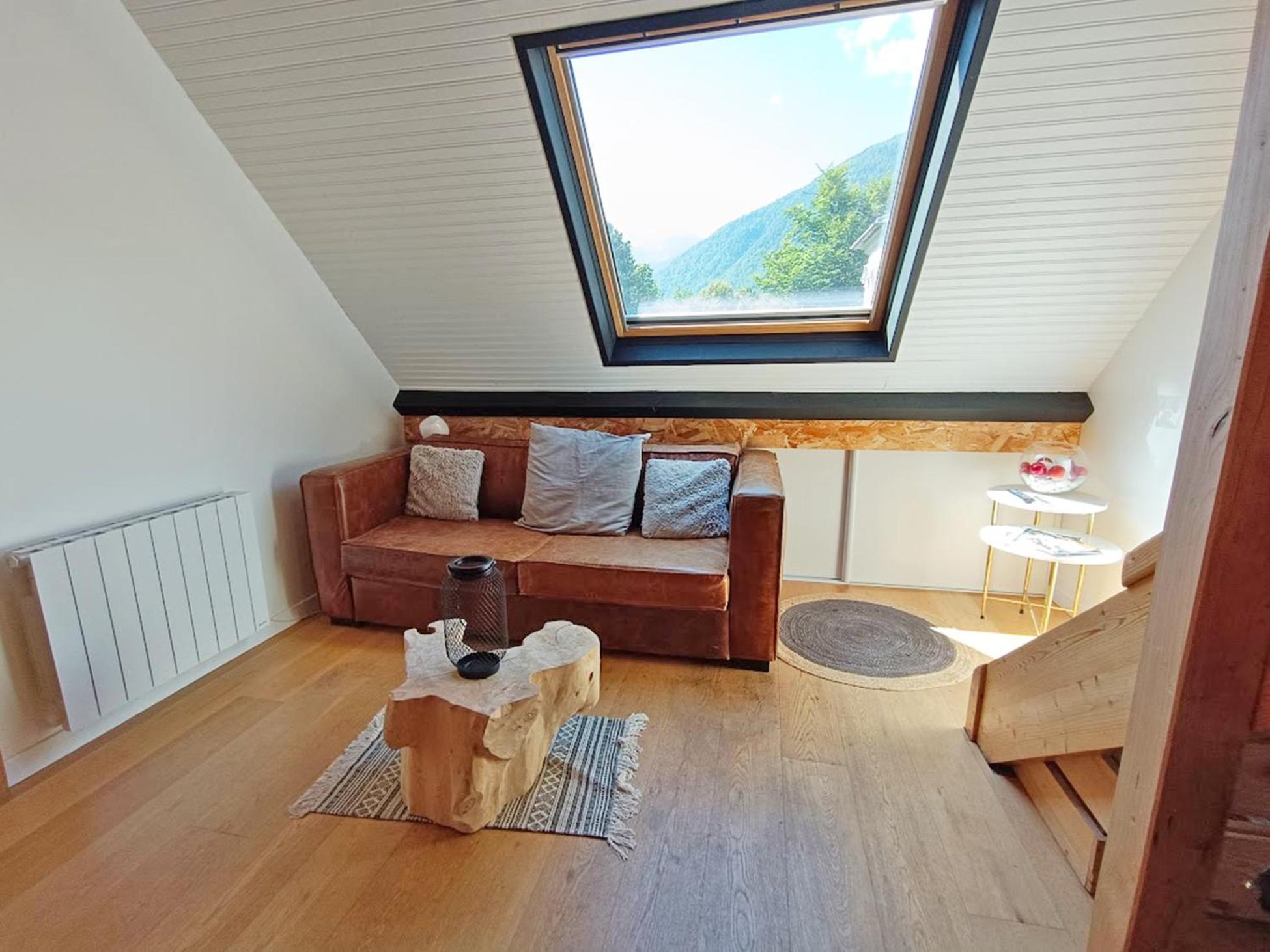 Апартаменты Le Nid De Juliette, T3 Duplex, Parking, Cave Bagneres-de-Luchon Экстерьер фото