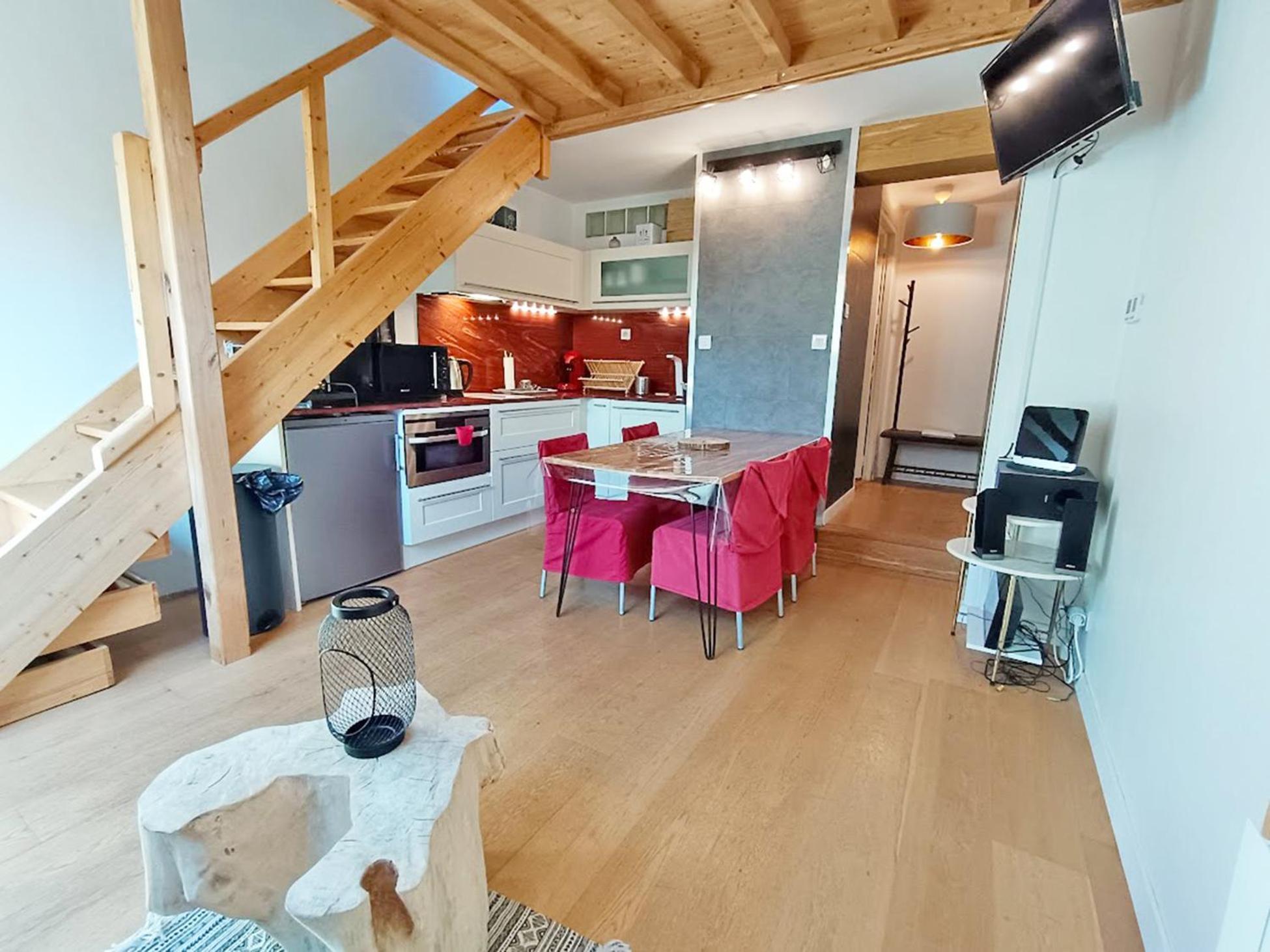 Апартаменты Le Nid De Juliette, T3 Duplex, Parking, Cave Bagneres-de-Luchon Экстерьер фото